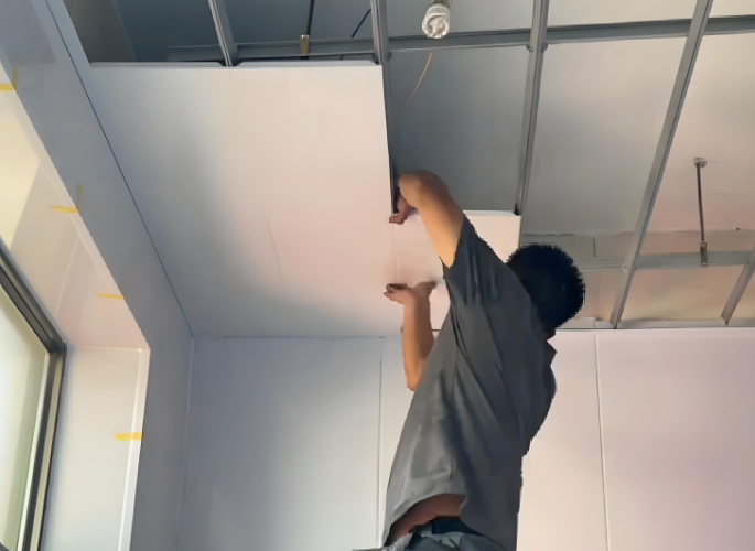 重庆吊顶更换哪家好？关于卫生间吊顶拆换需留意哪些